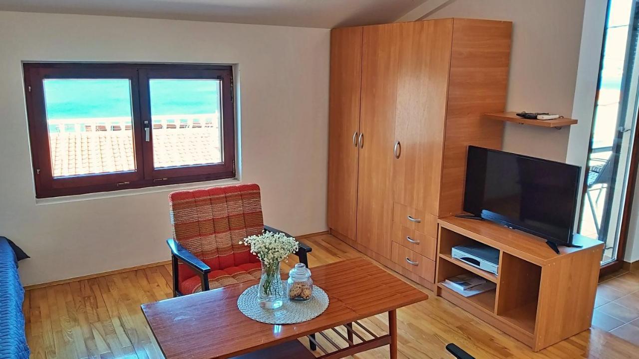 Apartment Roscic Omiš Zewnętrze zdjęcie