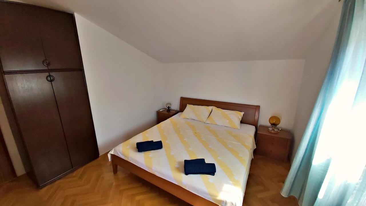 Apartment Roscic Omiš Zewnętrze zdjęcie