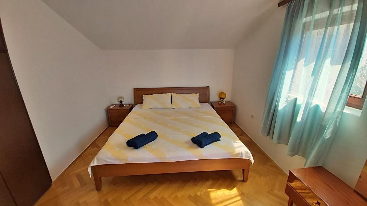 Apartment Roscic Omiš Zewnętrze zdjęcie