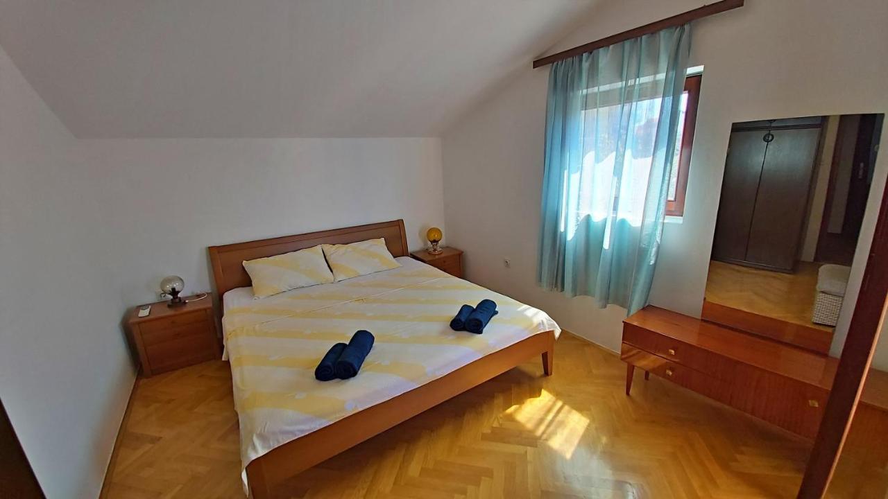 Apartment Roscic Omiš Zewnętrze zdjęcie